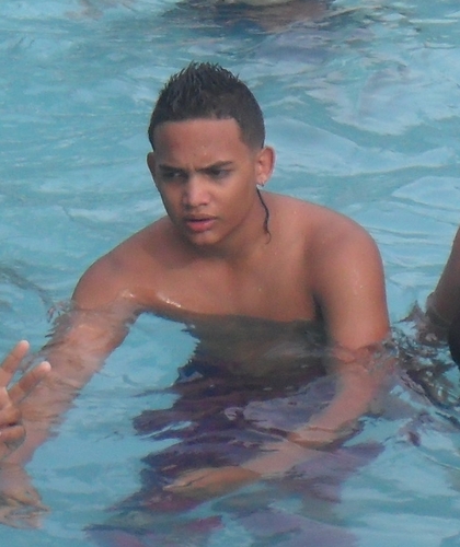 Follow me! ♥
