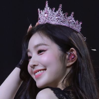 keep me sane in this horrible life, bae joohyun. 🙏🏼💕 TaeNy (태니) My Mother Ship 💙🩷 
Super Kalat Account ng Puro KABADINGAN 🌈🏳️‍🌈💐
SUPPORT GL SUPPORT WLW