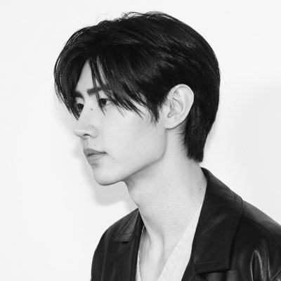 ㅤㅤ⠀⠀ ㅤㅤㅤㅤ ╰┈➤ 𝘗𝘢𝘪𝘯𝘵𝘪𝘯𝘨 𝘸𝘩𝘢𝘵 𝘐 𝘥𝘰𝘯’𝘵 𝘬𝘯𝘰𝘸 𝘩𝘰𝘸 𝘵𝘰 𝘴𝘢𝘺. 
ㅤㅤ⠀⠀ ㅤㅤㅤㅤ ㅤㅤ⠀⠀ ㅤㅤ𝟎𝟔/𝟎𝟓 𝘕𝘰𝘢𝘩’𝘴 𝘣𝘰𝘺.ㅤㅤ⠀ㅤㅤㅤㅤㅤㅤ⠀⠀ ㅤㅤㅤㅤㅤㅤ⠀⠀ 

ㅤㅤ⠀⠀ ㅤㅤㅤ
