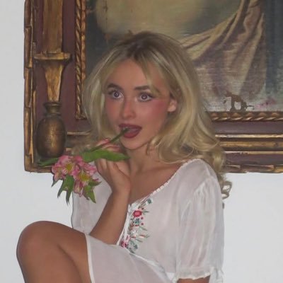 Puzzled Carrington 💋🐾💌