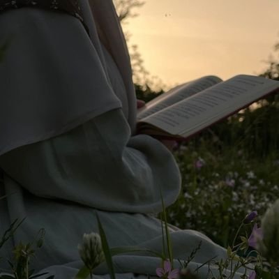 zarnainzargar09's profile image