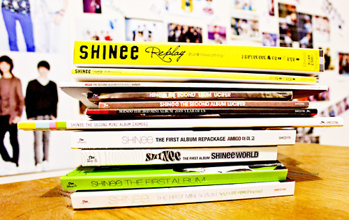 Love our five SHINING SHINee. Will support them whenever and wherever♥ 온유 - 종현 - 키 - 민호 - 태민