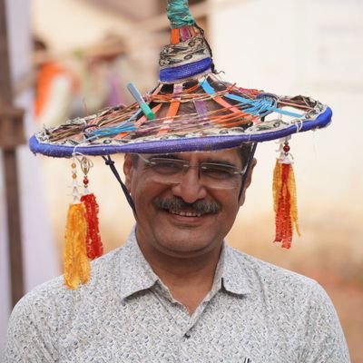 niileshraichura's profile picture. काबिलियत,चापलूसी की मोहताज नहीं होती ™