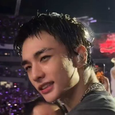 stayverttt's profile picture. SKZ only. Seen SKZ 6x. 18+. I’m a Hyunjin’s #lovestaygirl, HyunHoChan bias line 🏳️‍🌈 safe space.