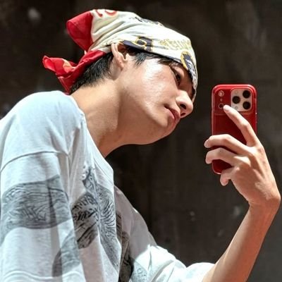 👩🏽‍⚕️君は僕の鼓動🫀

Tu amiga la más Taehyungnista 🤸🏽‍♀️
