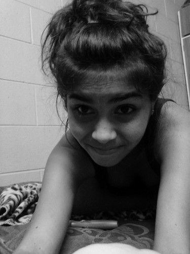 im just me bein me ,,,,im an ordinary teenager who likes to have fun i also love modelling nd listening to music :D