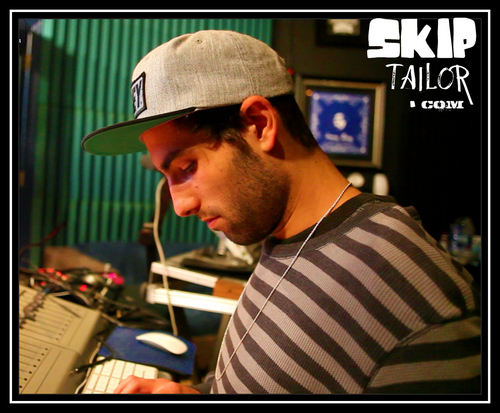 Singer/Songwriter/Producer 
From Sydney Australia, Based in LA! LISTEN TO MY MUSIC HERE http://t.co/tlrYLd14