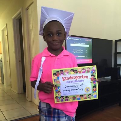 2028 | 5'10 | 280lbs |2.8gpa | ATH @simeonnation |75inmotionn@gmail.com | ig: sfg.mario |872-290-6125|HC:@SinqueTurner
