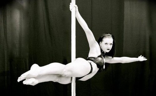 BethanRussell's profile picture. Wife, Mother of 1, Fun loving, Energetic, Love art and design, novice photographer, love dance (pole dancing), love dogs, love fashion, love friends and family!