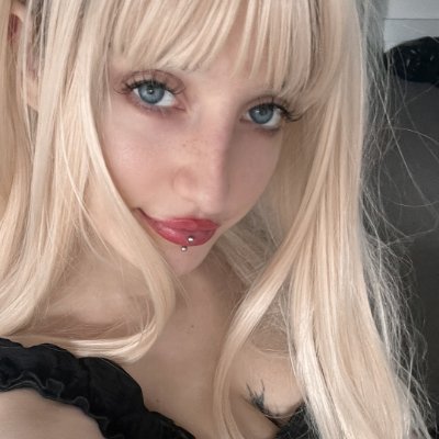 your ultimate blonde obsession 🖤👑
GREEDY and a total Princess.
exclusive clips & more 
 https://t.co/4JR9t45Q9V