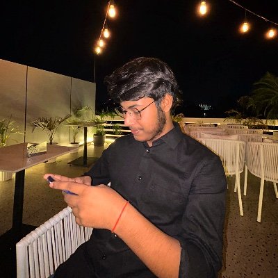 The Average unFunny Guy & Confused personality who cycle through the waves of life
|Amateur Theatre Artist 🎭| Cooking🍳|Movie buff 🎥| |Fond of Sports🎳|