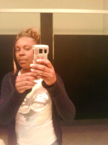 meeka5's profile picture. 