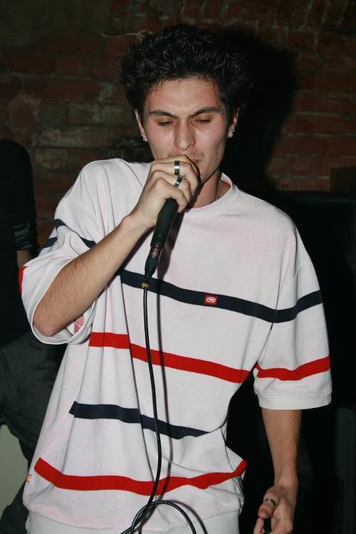 tracku's profile picture. 