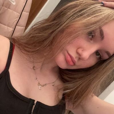 Delle💕