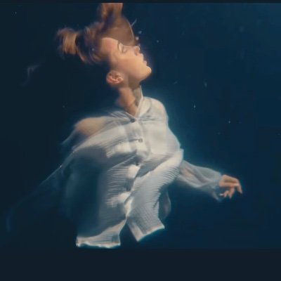 Underwater performance & breath control 
Body •  Water • Modelomg and MORE💦👽
Art | Training | Experience | Creation