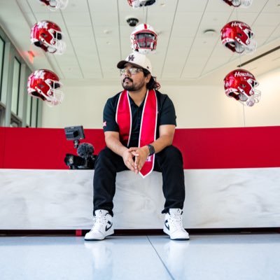 UH Alum
UH Football Creative Intern