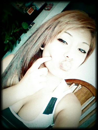 Single♥^_^ im Asain Mexican ..But I say im more Mexican sence i can speak it fluently ^_^||Follow me&ill follow back||