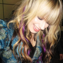 Being a fan is to support, love, feel the music of his idol. Always supporting and giving strength to continue with his talent. We love Orianthi.
