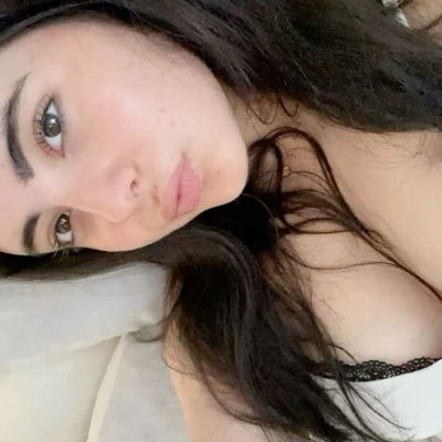 𝒿ℯ𝓈𝓈𝓎 🍒