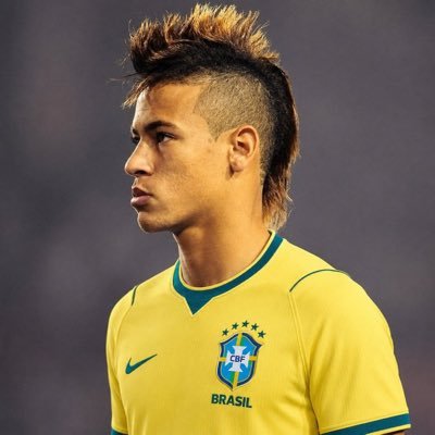 مهتم ب الاسطورة نيمار 🇧🇷👑, و برشلونة افضل نادي ب العالم ، و اي شي متعلق ب كرة القدم