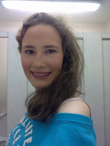 Fun, outgoing, bubbly girl who likes a laugh