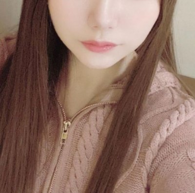 25さい/157cm/Ccup/カフェ店員/おっとり/フォローしてくれたらDMしますね♡