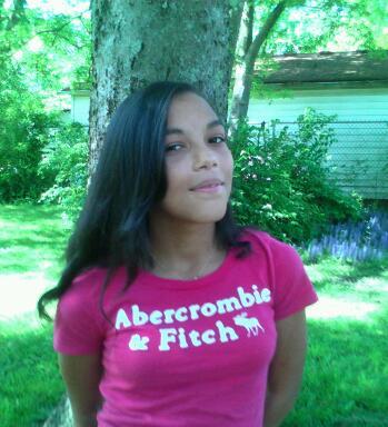 Well.. Im Cool,Laid Back.!Lik To Talk && Tex, Well DM Me Nd Follow ;) Twbby @Unfamiliar_Dre R.I.P NANA