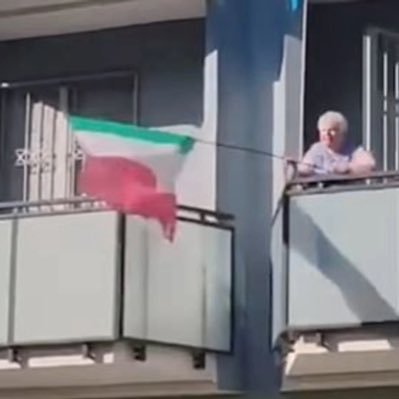 Proud Italian ➡️. La farina di grillo la lascio ai vostri palati fini. Per me una carbonara, grazie! 🍝