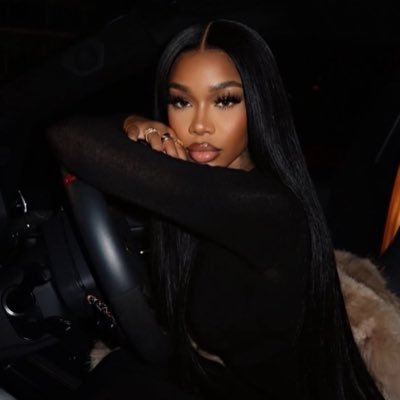 ❦