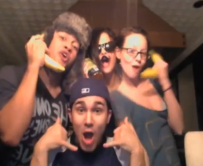 CallMeMaybe15's profile picture. 