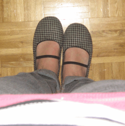 thecomagirl's profile picture. I'm a graphic designer that loves all things Vegan, Crafty, DIY and Artsy Fartsy.