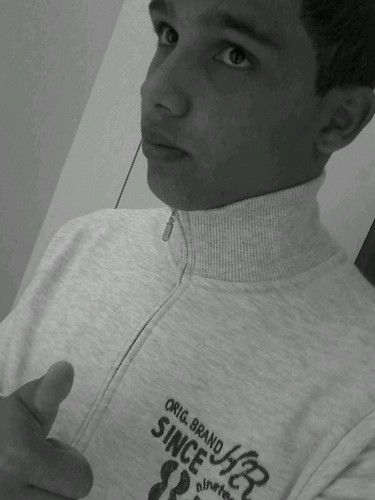 Quem descreve, se limita.. '--'