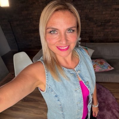 Comunicación Social y Política l Redes Sociales | Mamá | Jesús en ti confío 🙏🏻I Nunca me he afiliado a ningún partido político |