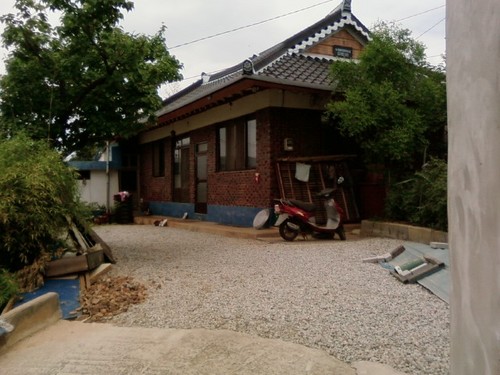 parkland88's profile picture. 오늘을 사는 참 능동인..
여기까지 잘 왔네.