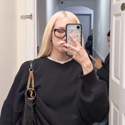 👀