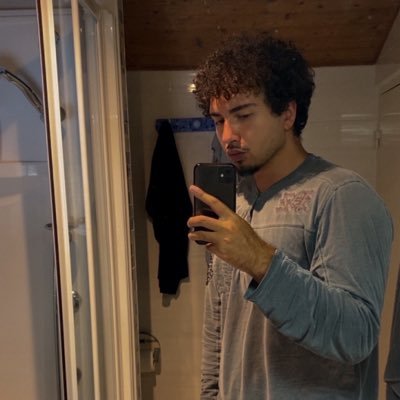 @theivvyleague