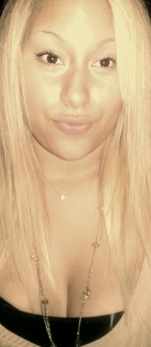 caramelitVille's profile picture. 