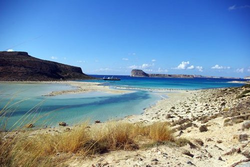 Entdecken Sie mit uns die wunderschöne Insel Kreta! Ausgesuchte Villen und Apartments in traumhafter Lage. Fragen Sie uns!