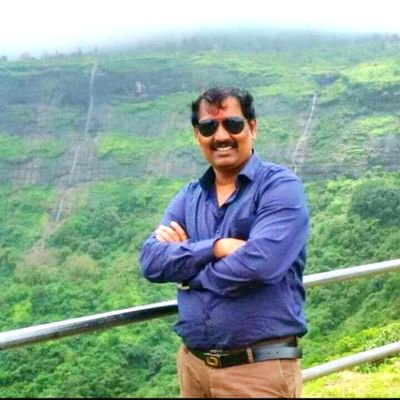 मूळचा कोल्हापुरी. कुंभ बनवीत नसलो तरी कुंभार आहे,गरजेला प्रथम प्राधान्य,मैत्री जपणे आद्य कर्तव्य समजतो, @INC ✋ विचारधारा पटते.