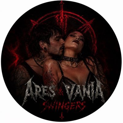Somos Ares y Vania SW, una pareja de León, Guanajuato, nueva en el mundo swinger. Nos encanta el rock y las personas de mente abierta.
