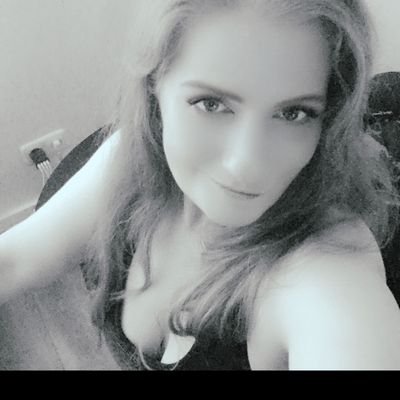 Findom Goddes die weiß was hinter den fetischen steckt... kein Gratis Content Tribute sind Pflicht 
https://t.co/8tYYEljwL3