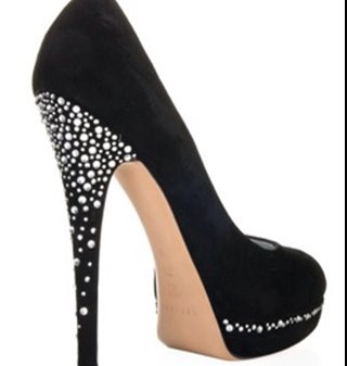 luvshoozdiva's profile picture. 