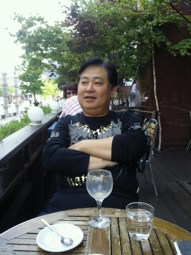 hihyla's profile picture. non tibi non mihi sed nobis