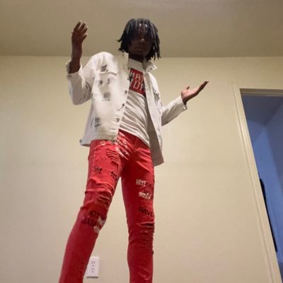#txsualumni #masterdegree 🎓 / #31 #no👶🏾 #Houston ✈️ #Dallas #rapper 🎤new video out now 👇 commandments 🎵