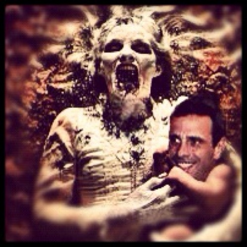 LA_SAYONA_'s profile picture. Primero muerta que sensilla, me gustan los atardeceres, las rosas y matar a hombres en las orillas de las carreteras 
Ex Miss Mundo 1915 - Miss Guanare 1914