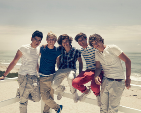 Plug1Direction's profile picture. Hey One Direction Fans!
Check out this awesome website to chat and dance with other fans while listening to your FAVORITE One Direction Tracks!