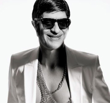 Muito além do Chic. Tweets psicografados por Chic Xavier.