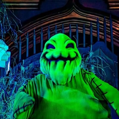 oogie boogie the shadow of the moon at night like gambling and he's after sarah sanderson No.2 and dr facilier they're enemies he's trying to ruin their fun