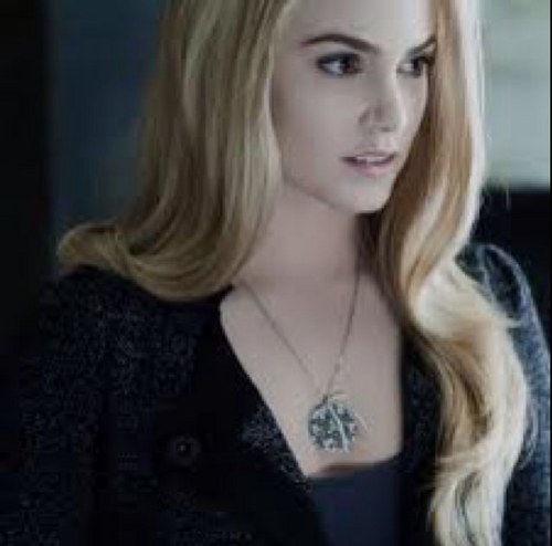 Frozen_Rosalie's profile picture. Taken from the life I always wanted and put into one I have a hard time excepting. At least I have him.