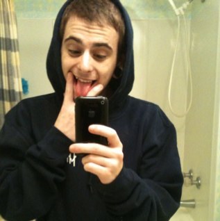 zachswaggedout's profile picture. im zach, and im a asshole.